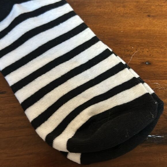 Kate Spade 2 socks NWT Size 4-10 Shortie Crew socks - Picture 5 of 5